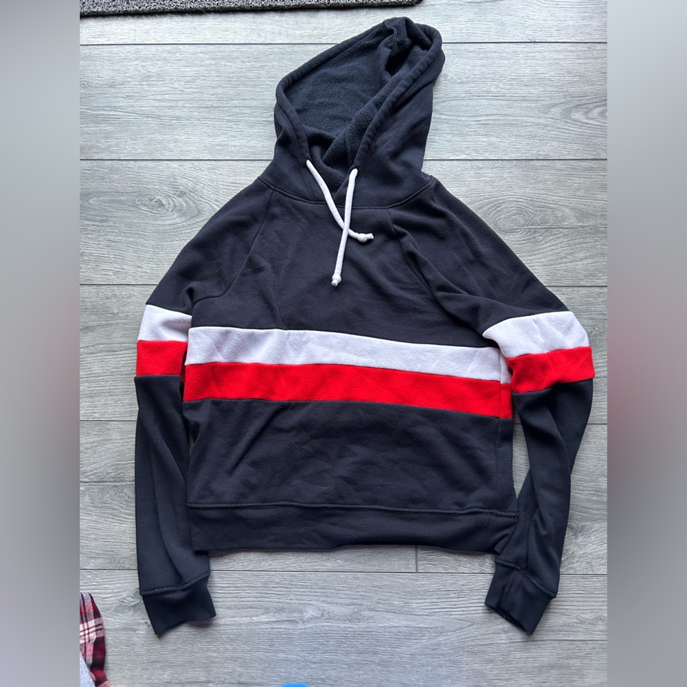 Woman’s medium multicolor hoodie bought at tilly’s